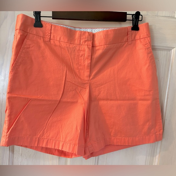 J. Crew Broken-In Chino Shorts in Peachy Salmon. Women’s size 10 - Picture 2 of 5
